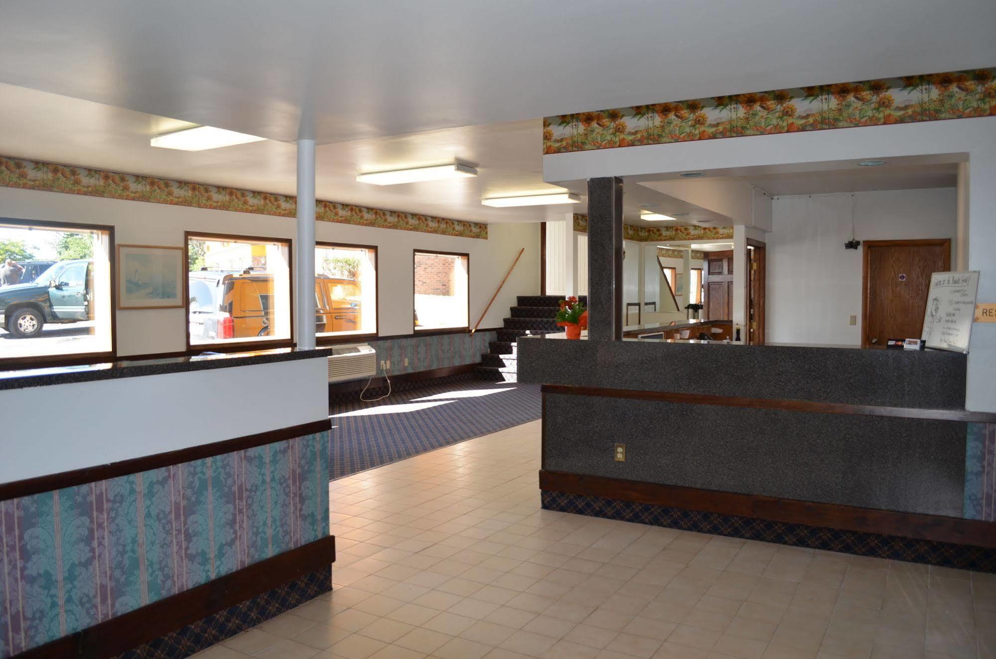 Hotel Super 8 By Wyndham 2*